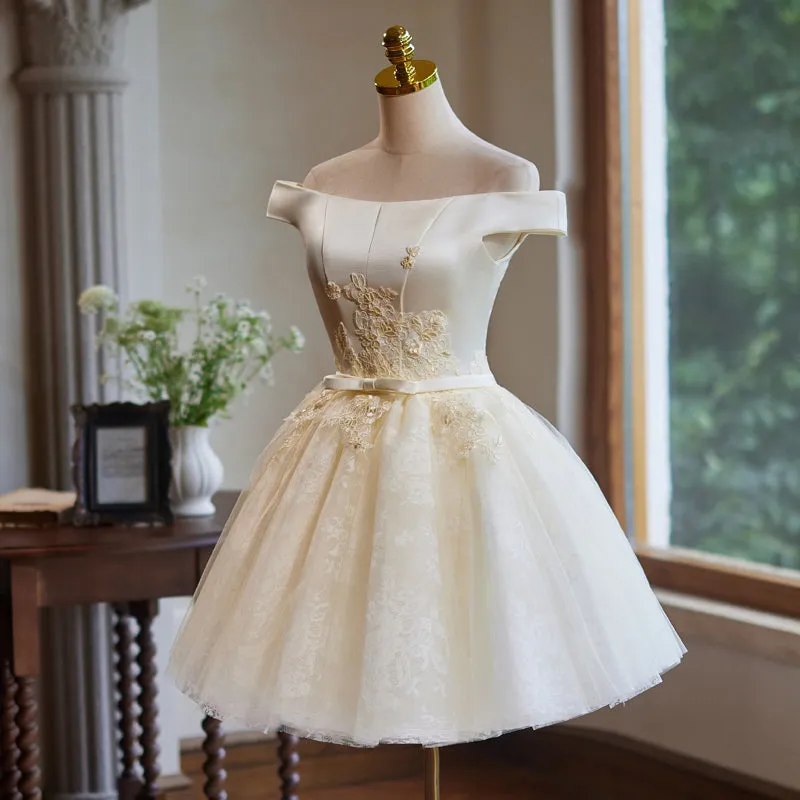 Champagne A Line Appliques Short Homecoming Dress