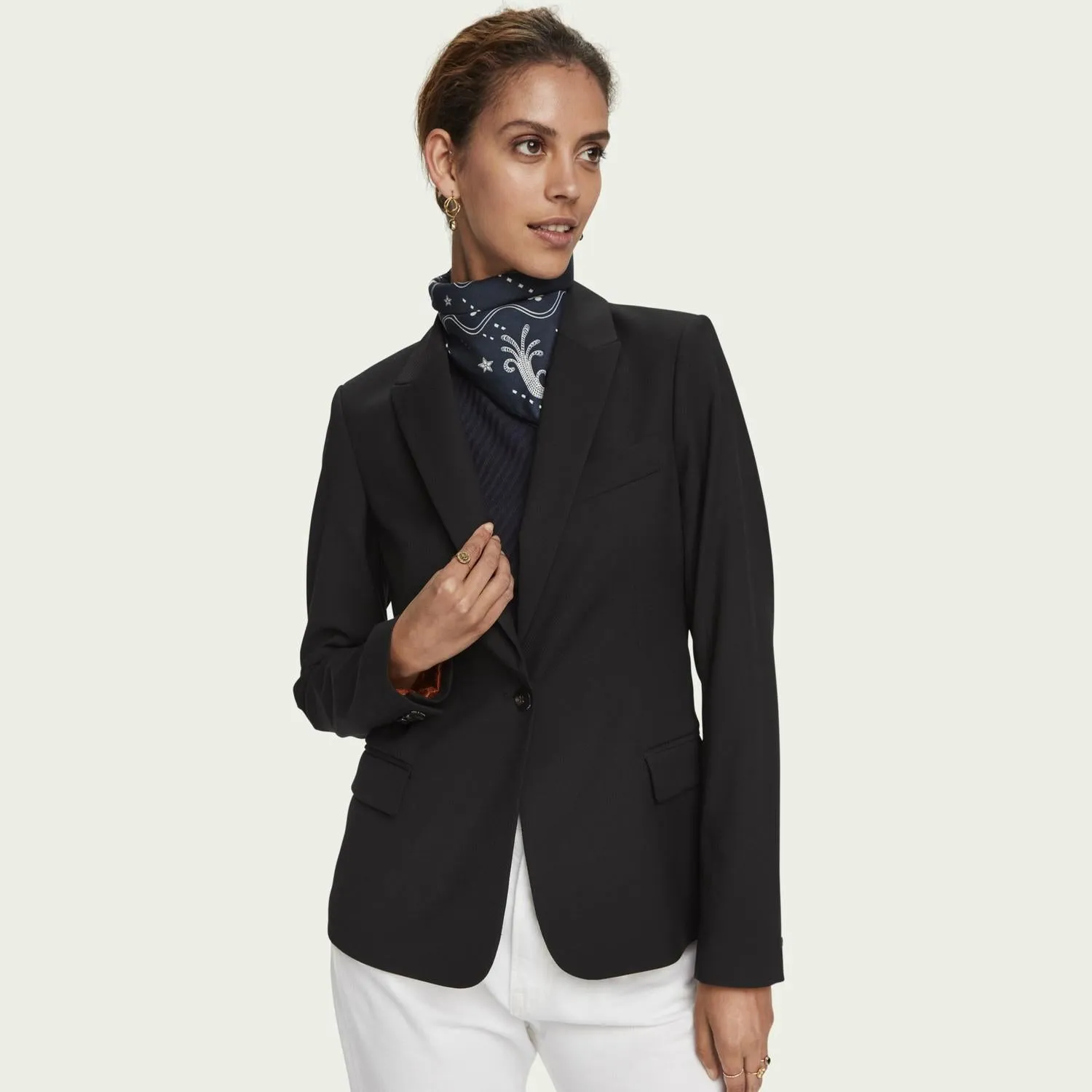 Classic Tailored Blazer (Black)