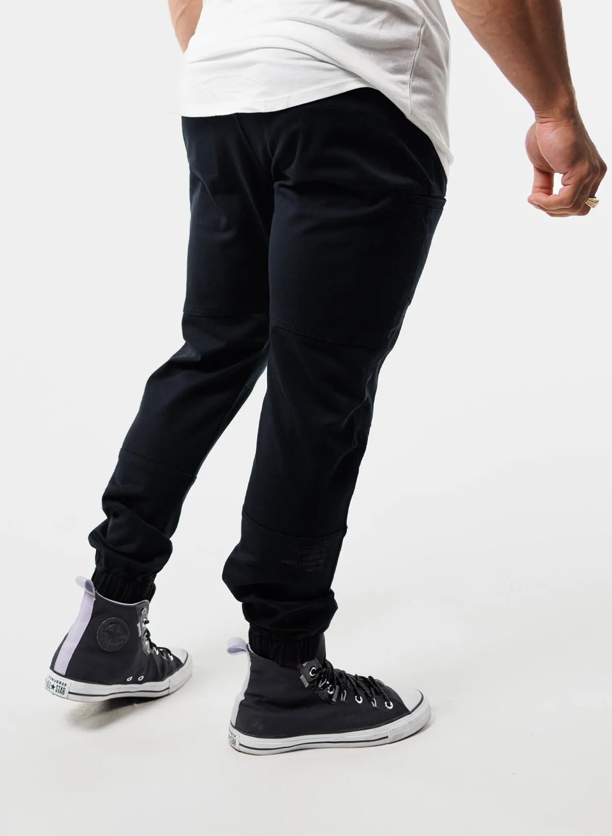 FOREVER JOGGERS - BLACK