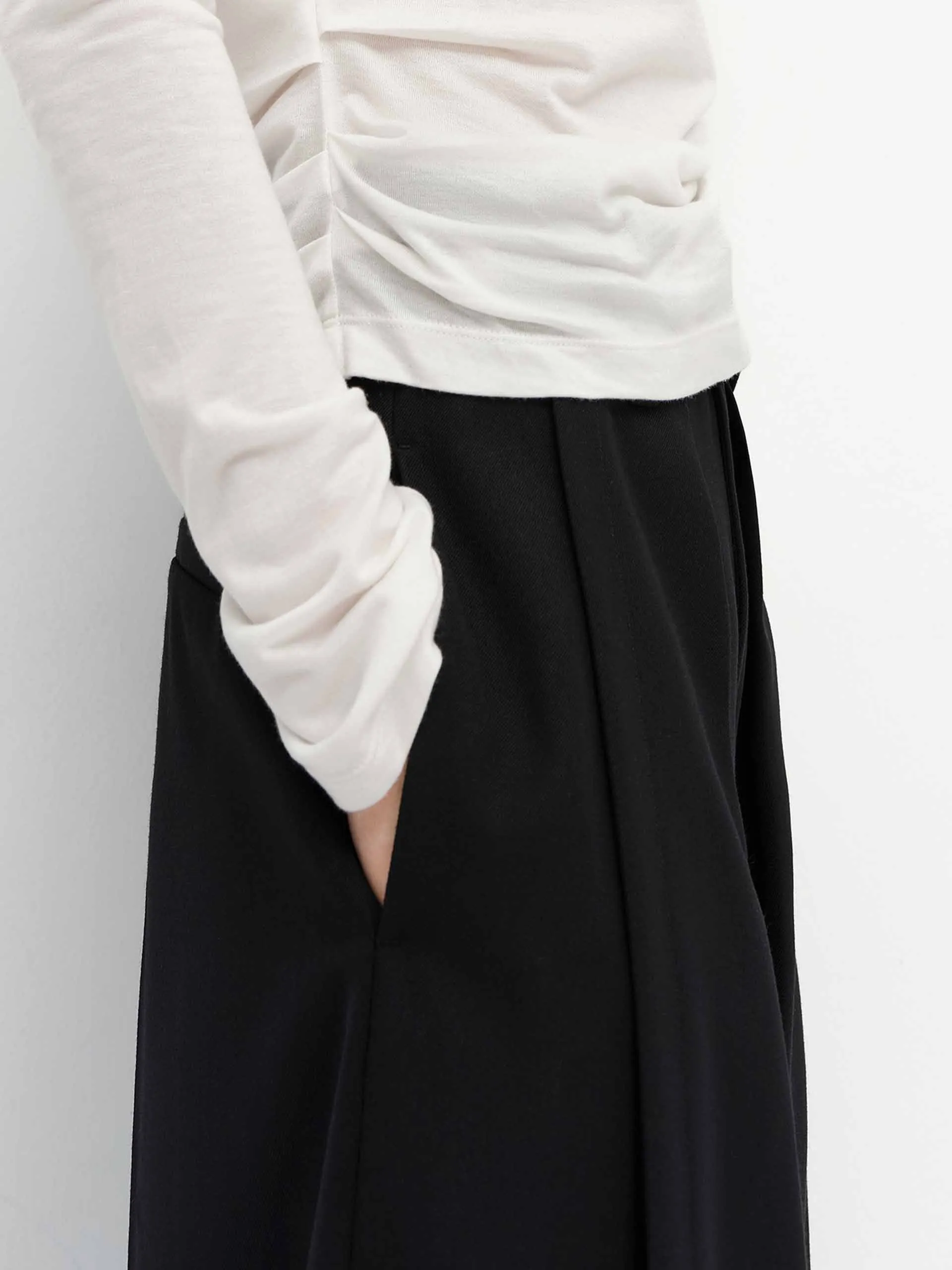 Relaxed Wide Leg Pants